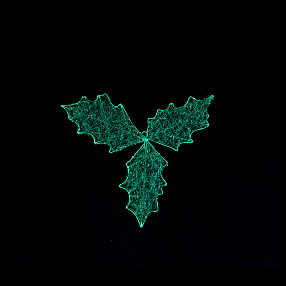 32” Holly Leaves with Berries with 10% Twinkle Lights